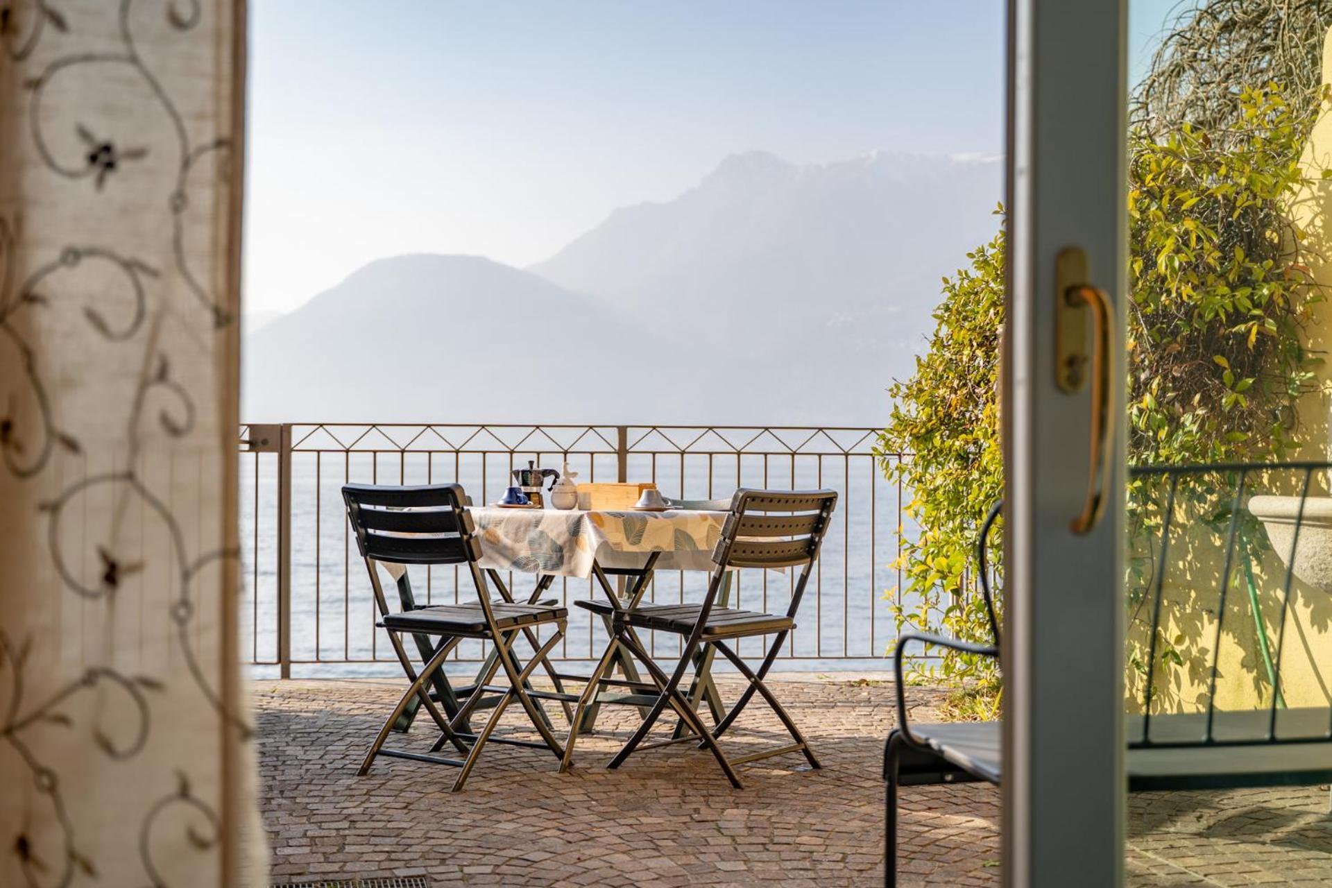 Il Glicine Sul Lago - Wisteria On The Lake Bellano Exterior photo