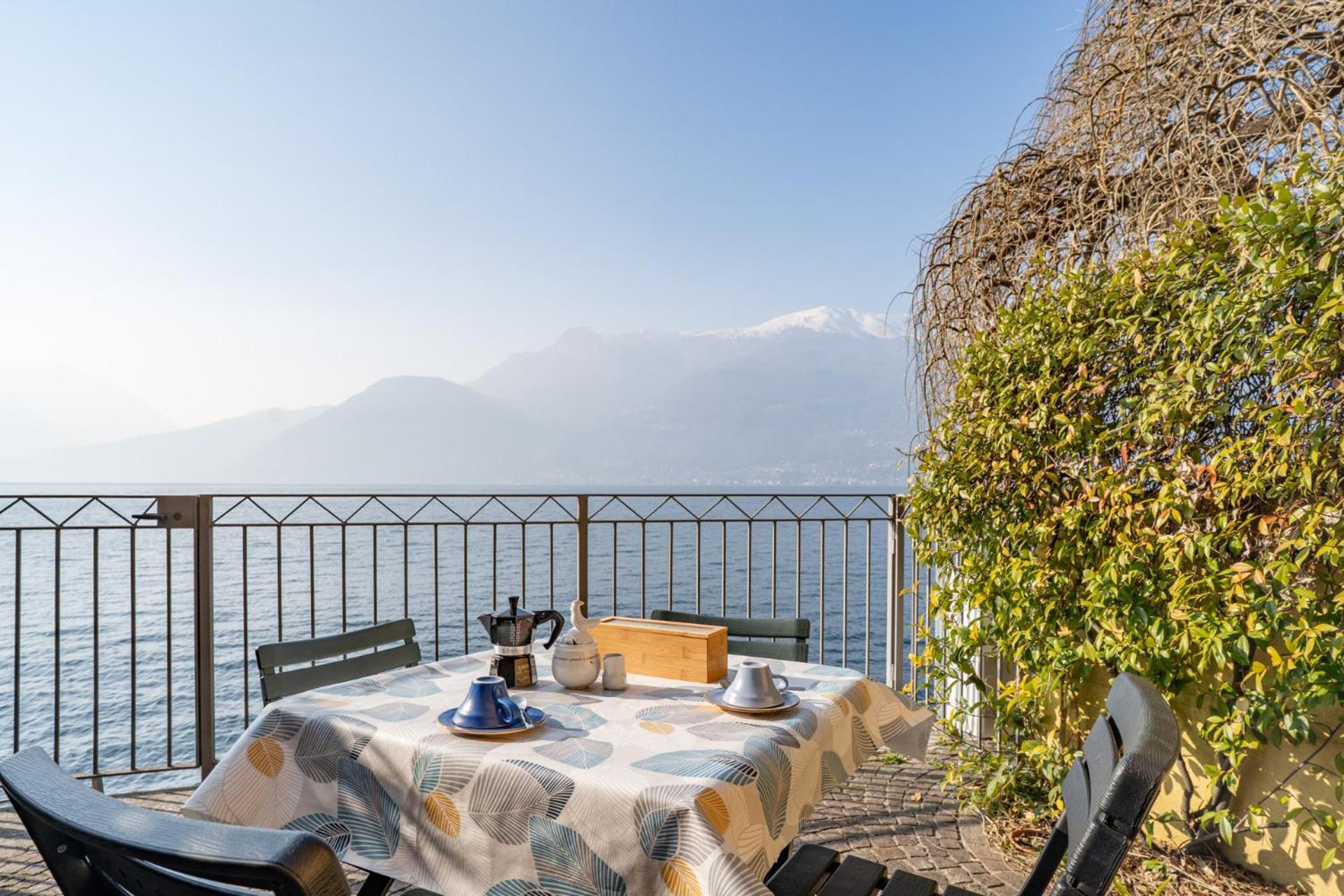 Il Glicine Sul Lago - Wisteria On The Lake Bellano Exterior photo